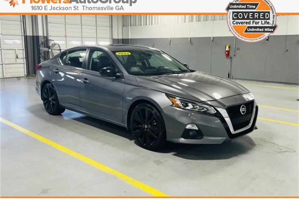 2022 Nissan Altima 2.5 SR photo 1