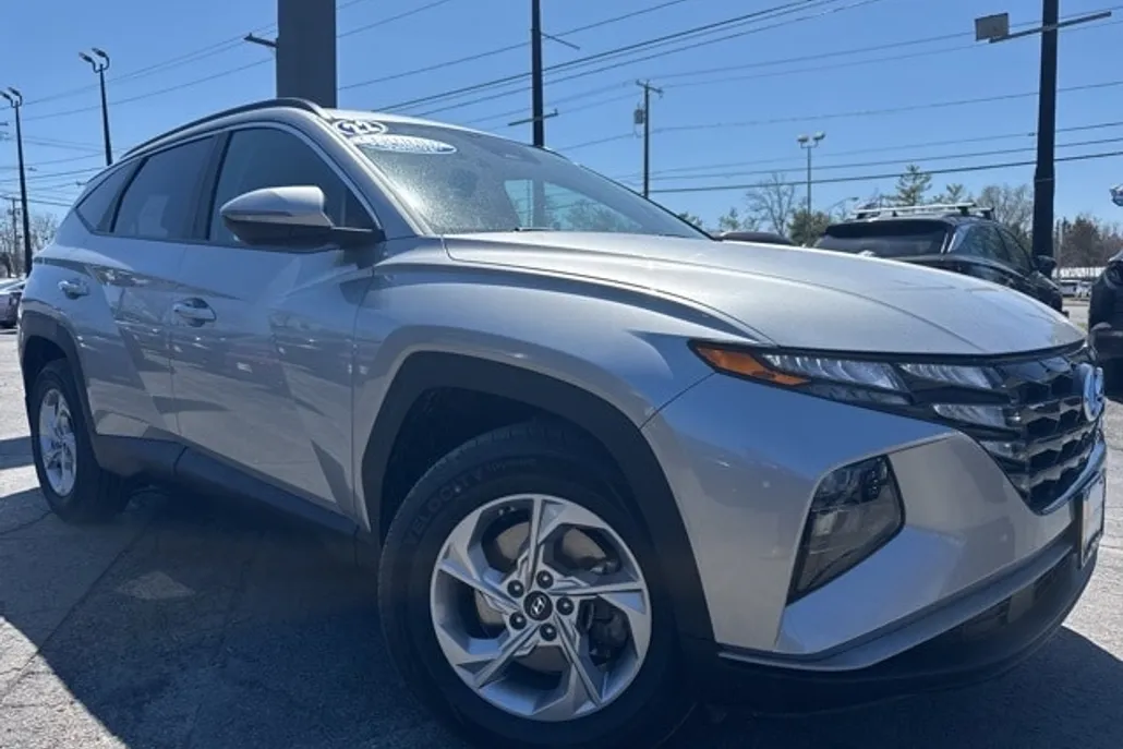 2022 Hyundai Tucson SEL photo 1