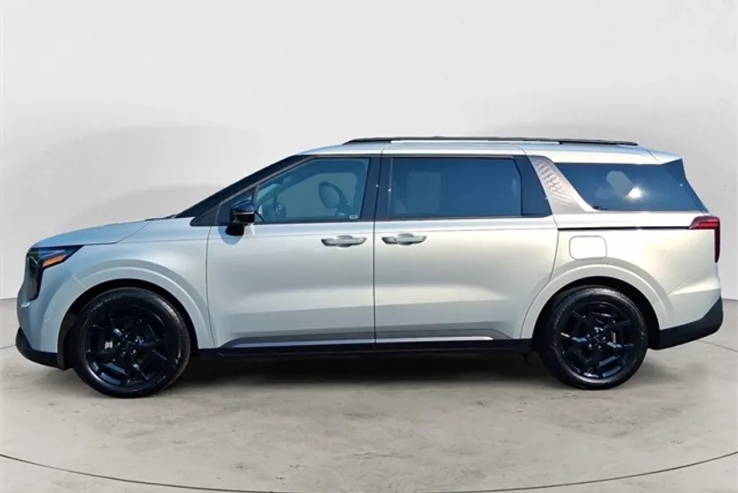 2025 Kia Carnival SX Prestige photo 1