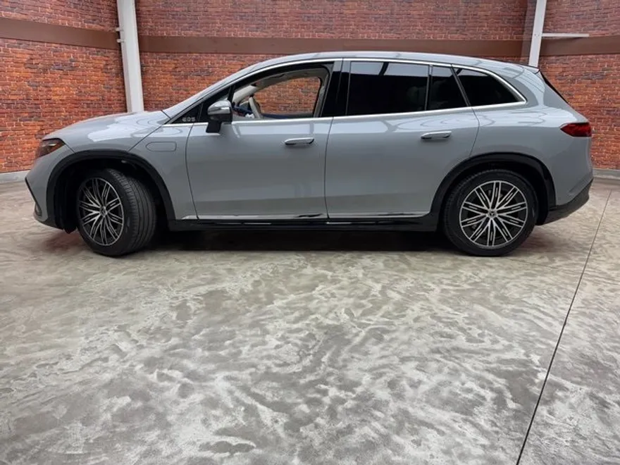 2026 Mercedes Benz EQS SUV 450 4MATIC photo 1