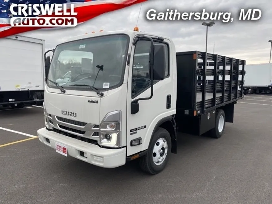 2024 Isuzu NPR-HD photo 1