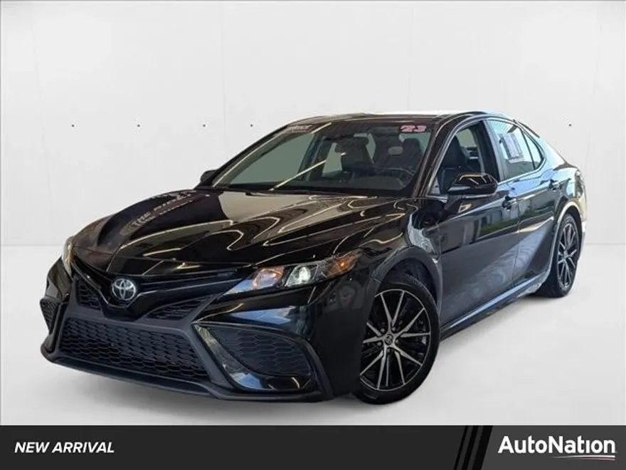 2023 Toyota Camry SE photo 1