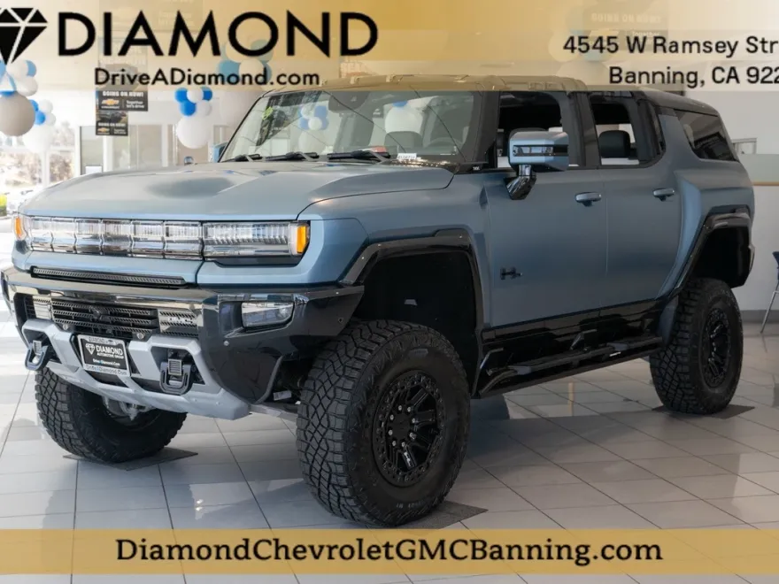2024 Gmc Hummer EV SUV photo 1