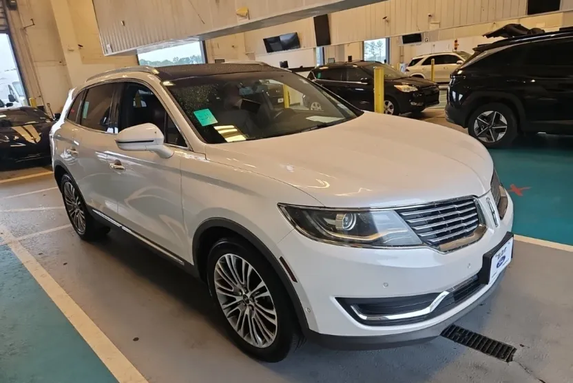 2016 Lincoln MKX Reserve photo 1