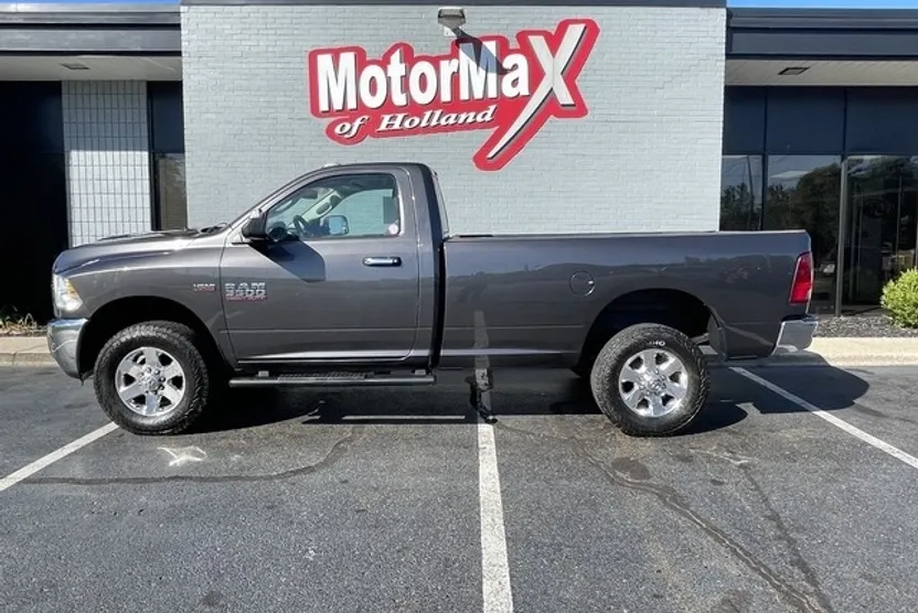 2015 Ram 3500 SLT photo 1