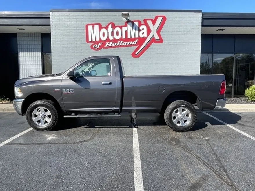 2015 Ram 3500 SLT photo 1