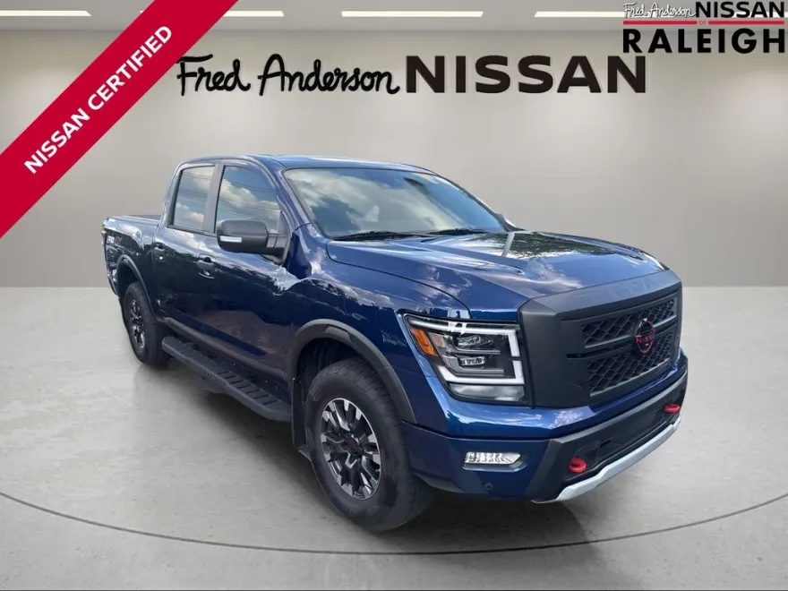 2023 Nissan Titan PRO-4X photo 1