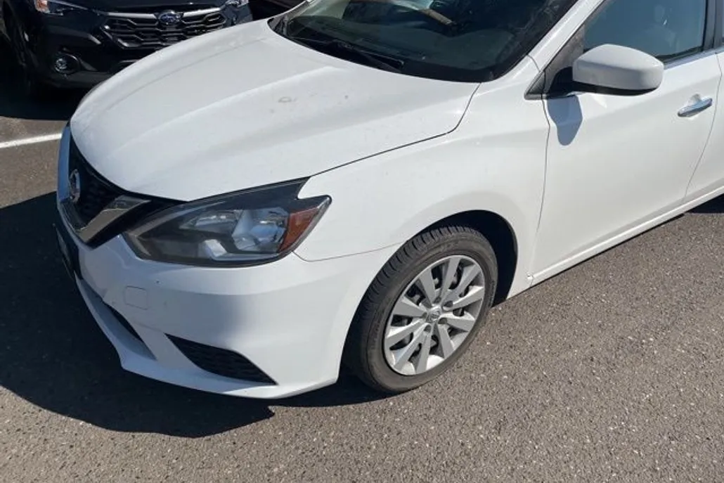 2018 Nissan Sentra S photo 1