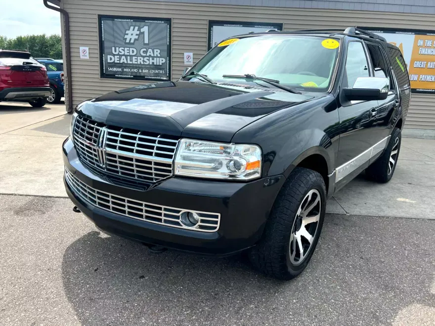 2013 Lincoln Navigator Base photo 1