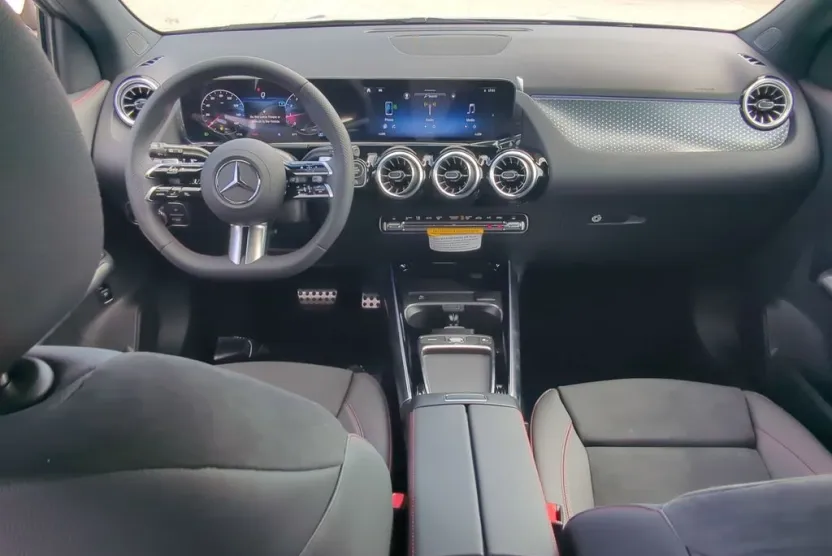 2025 Mercedes Benz GLA photo 1