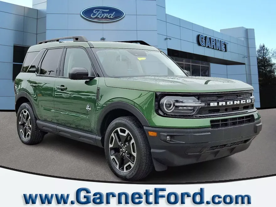 2023 Ford Bronco Sport Outer Banks photo 1