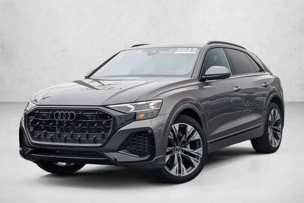 2025 Audi Q8 55 Prestige photo 1