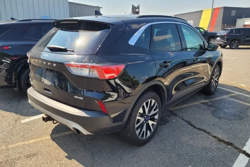 2020 Ford Escape SEL photo 1