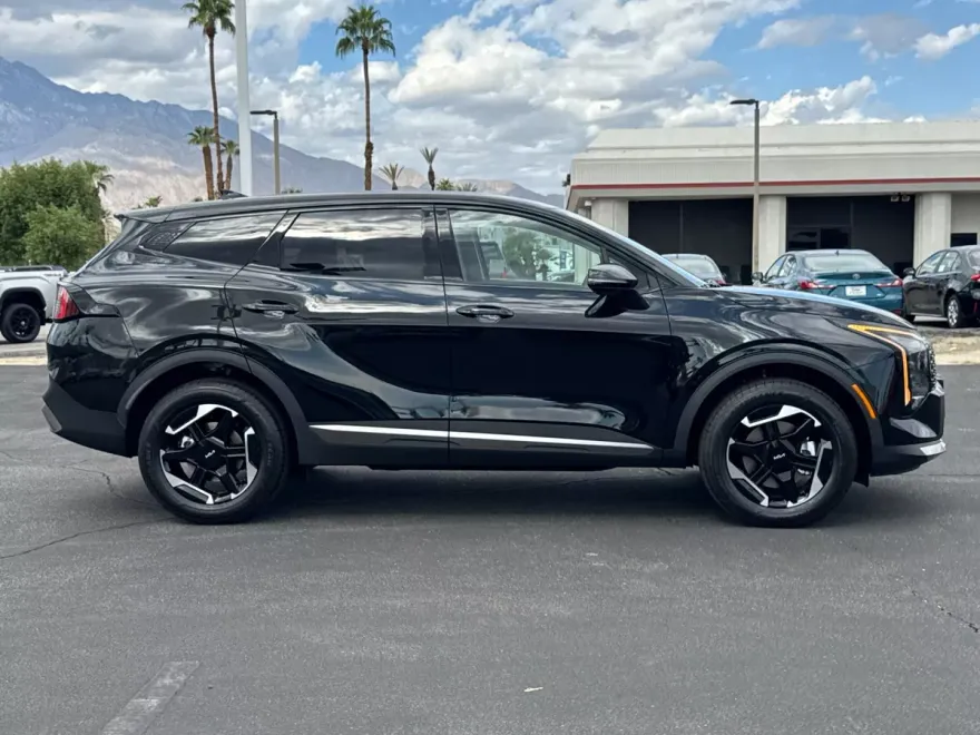 2026 Kia Sportage Hybrid S photo 1