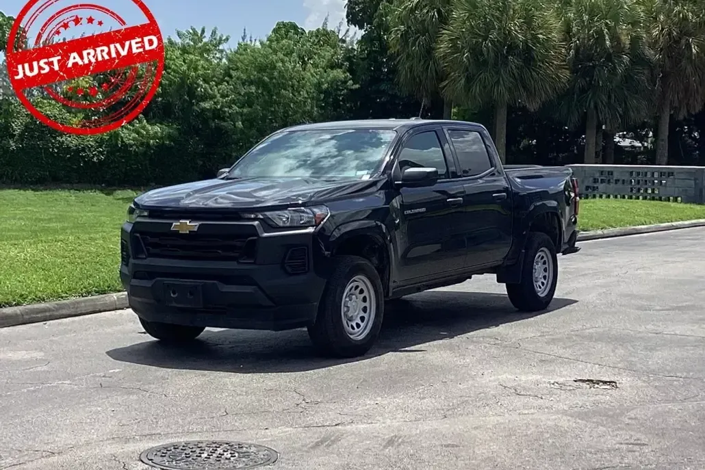 2024 Chevrolet Colorado Work Truck photo 1