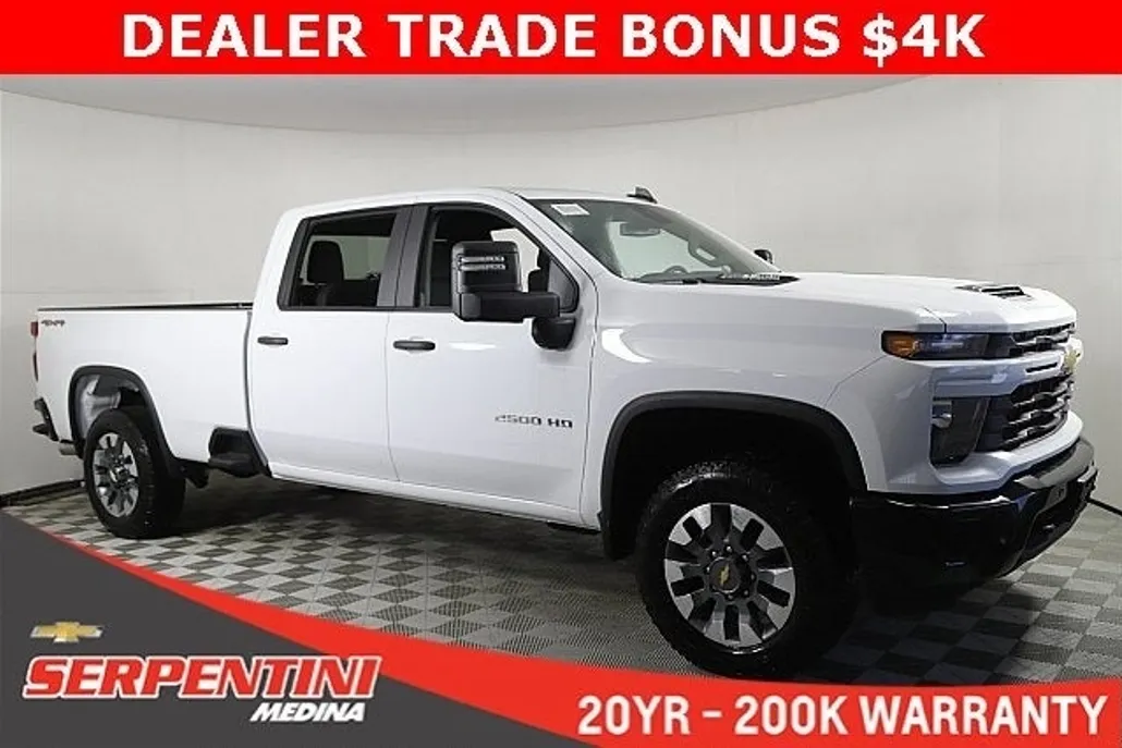 2025 Chevrolet Silverado 2500HD Custom photo 1