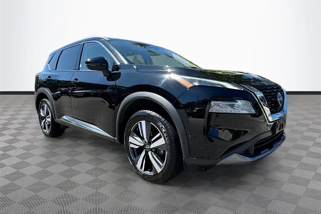 2023 Nissan Rogue SL photo 1