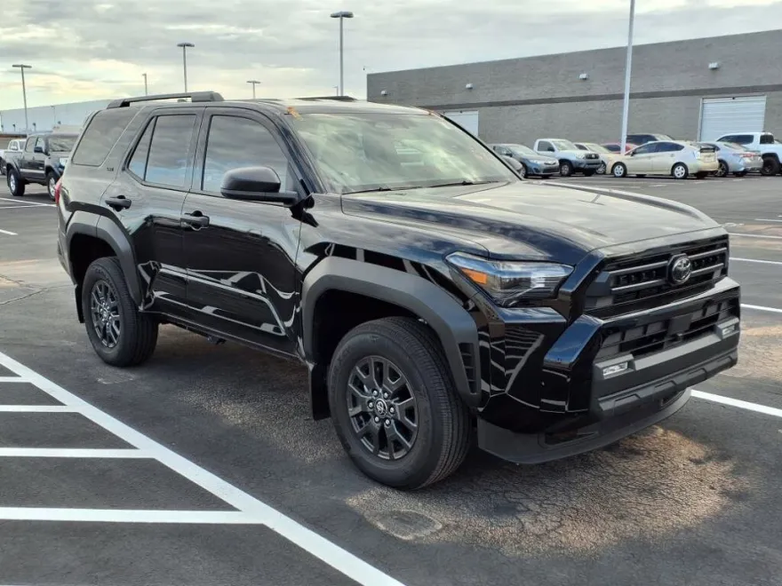 2025 Toyota 4Runner SR5 photo 1