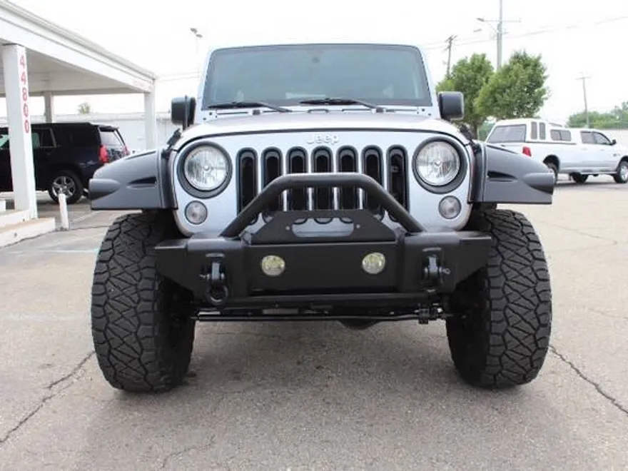 2015 Jeep Wrangler Unlimited Rubicon photo 1