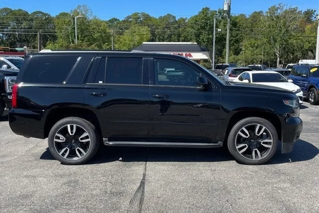 2018 Chevrolet Tahoe Premier photo 1
