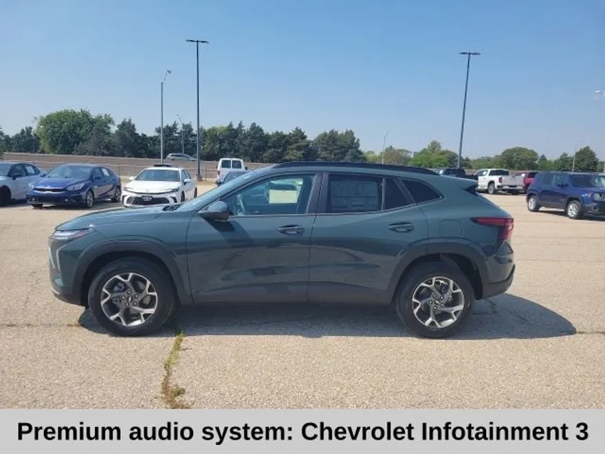2026 Chevrolet Trax LT photo 1