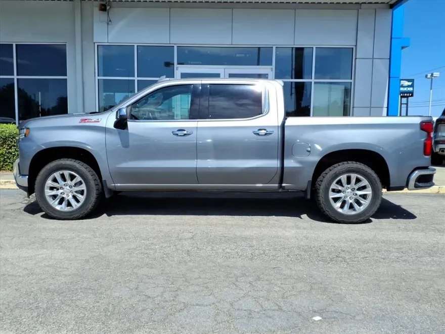 2021 Chevrolet Silverado 1500 LTZ photo 1