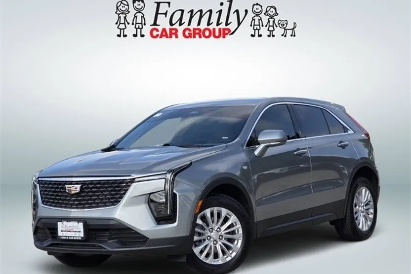 2024 Cadillac XT4 Luxury photo 1