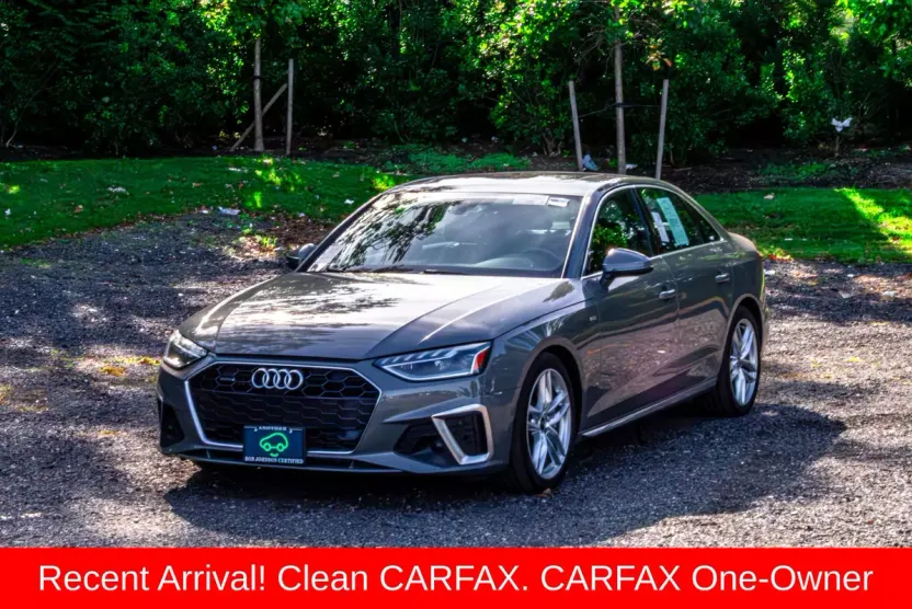 2023 Audi A4 45 S line Premium Plus Quattro photo 1