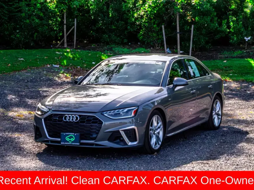 2023 Audi A4 45 S line Premium Plus Quattro photo 1