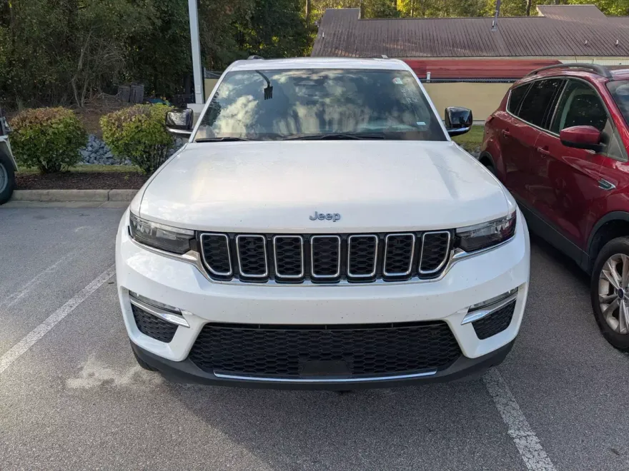 2024 Jeep Cherokee Limited 4xe photo 1