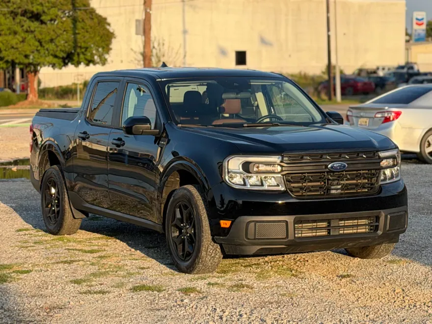 2022 Ford Maverick XL photo 1