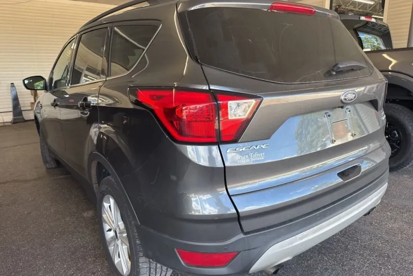 2019 Ford Escape SEL photo 1