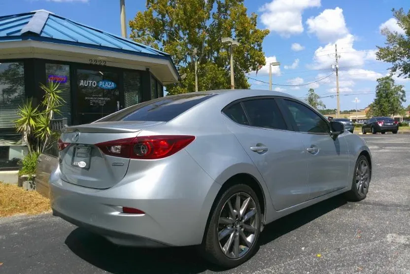 2018 Mazda Mazda3 s Touring photo 1