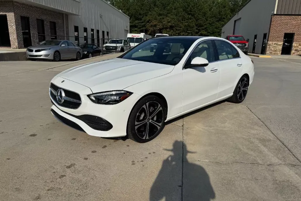 2023 Mercedes Benz C 300 photo 1