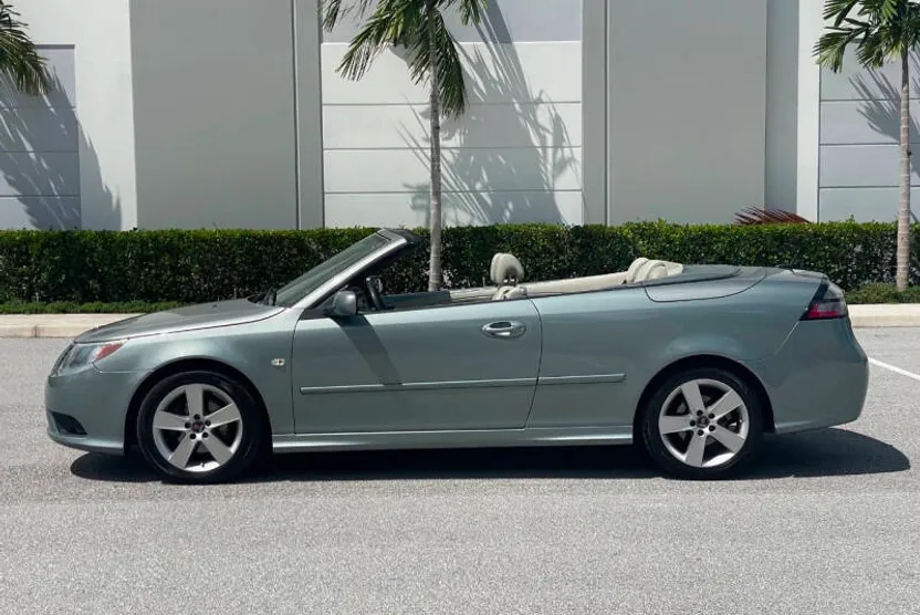 2009 Saab 9-3 Linear photo 1