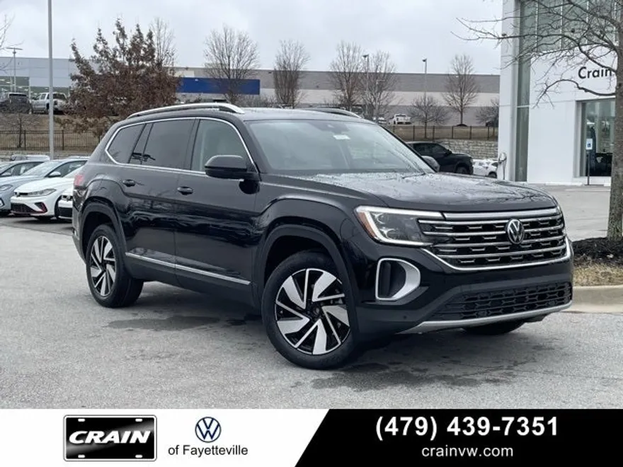 2025 Volkswagen Atlas SEL photo 1