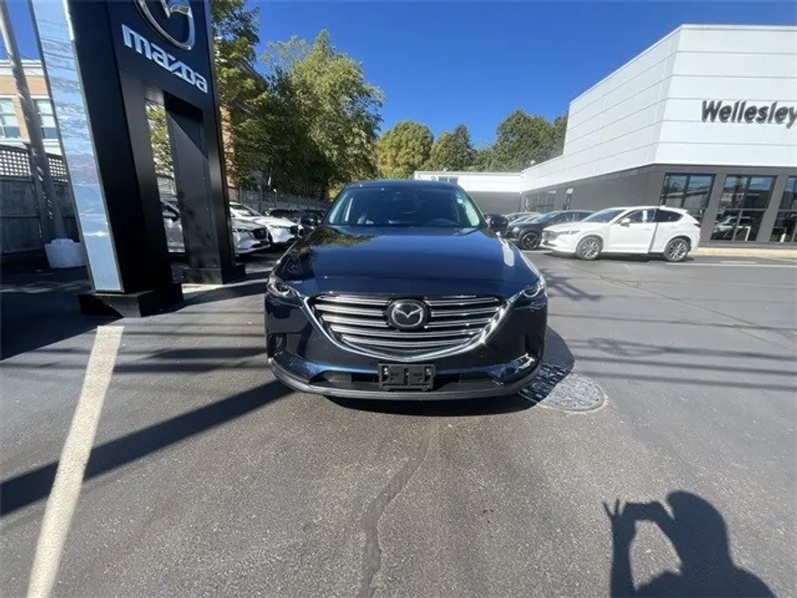 2023 Mazda CX-9 Touring photo 1