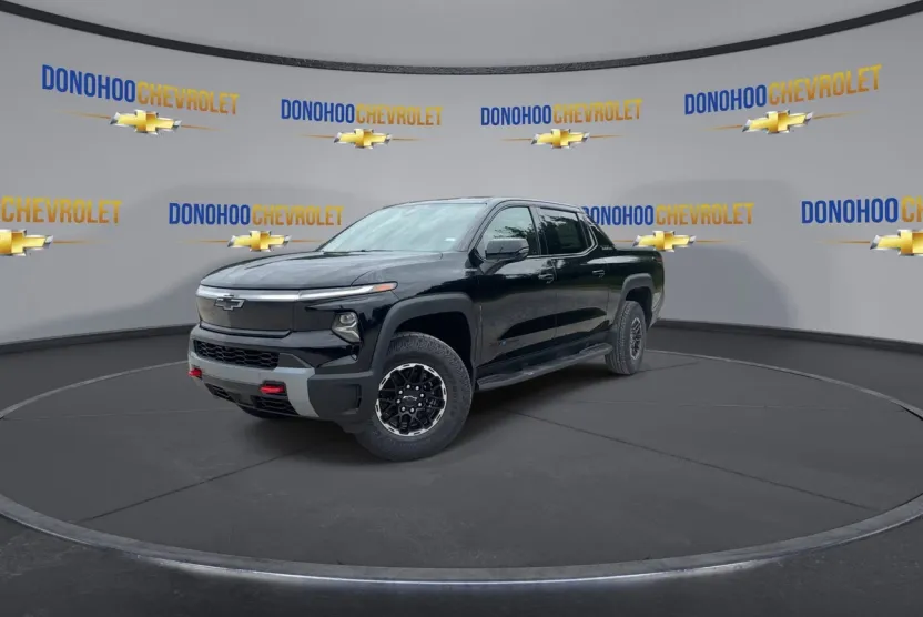 2026 Chevrolet Silverado EV Trail Boss photo 1