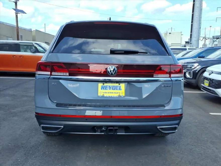 2026 Volkswagen Atlas SE Technology photo 1