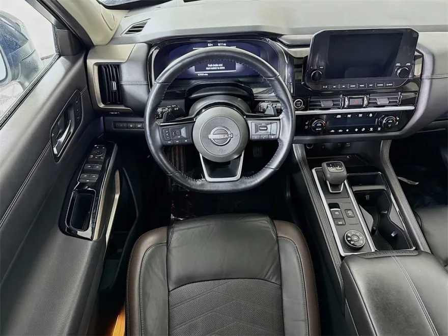 2022 Nissan Pathfinder Platinum photo 1