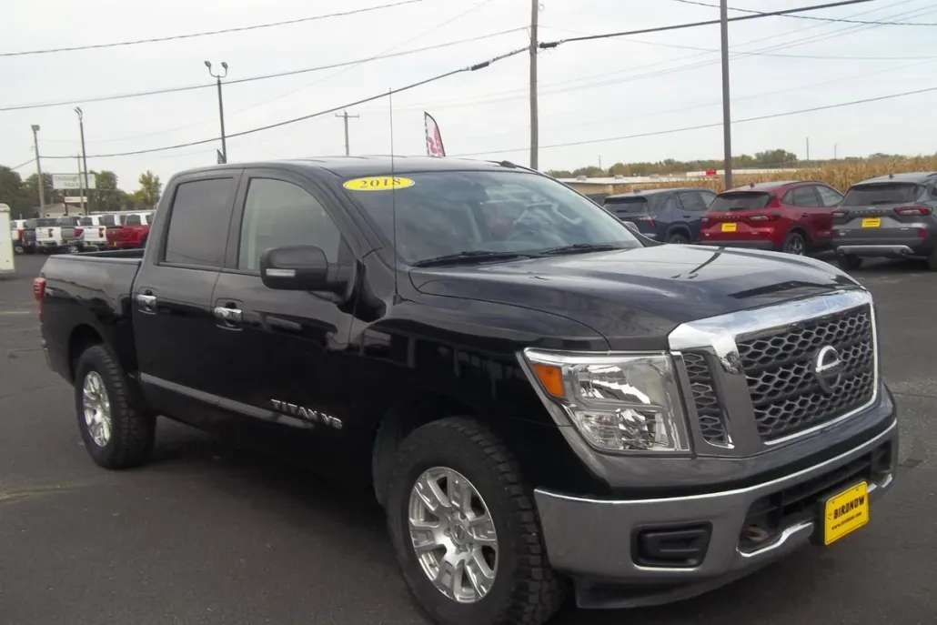 2018 Nissan Titan SV photo 1
