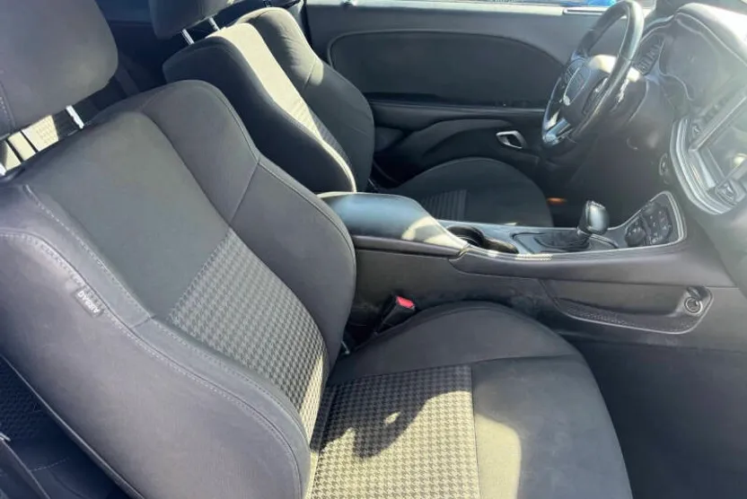 2019 Dodge Challenger R/T photo 1