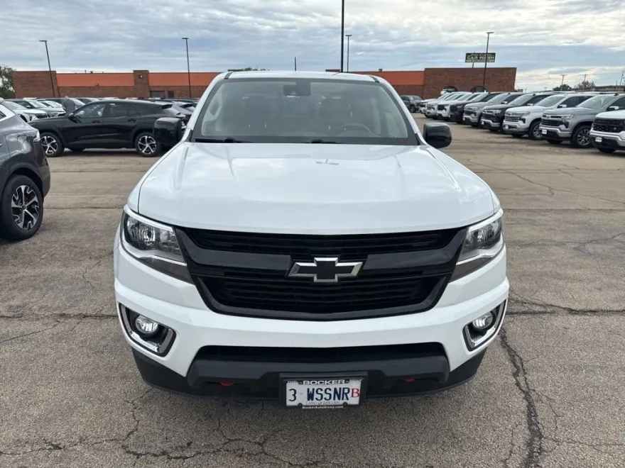 2017 Chevrolet Colorado LT photo 1