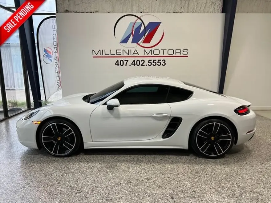 2018 Porsche Cayman Base photo 1