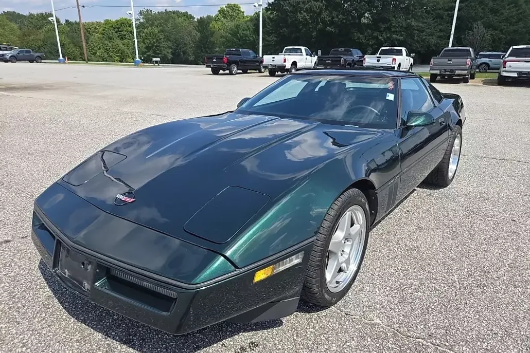 1990 Chevrolet Corvette Base photo 1