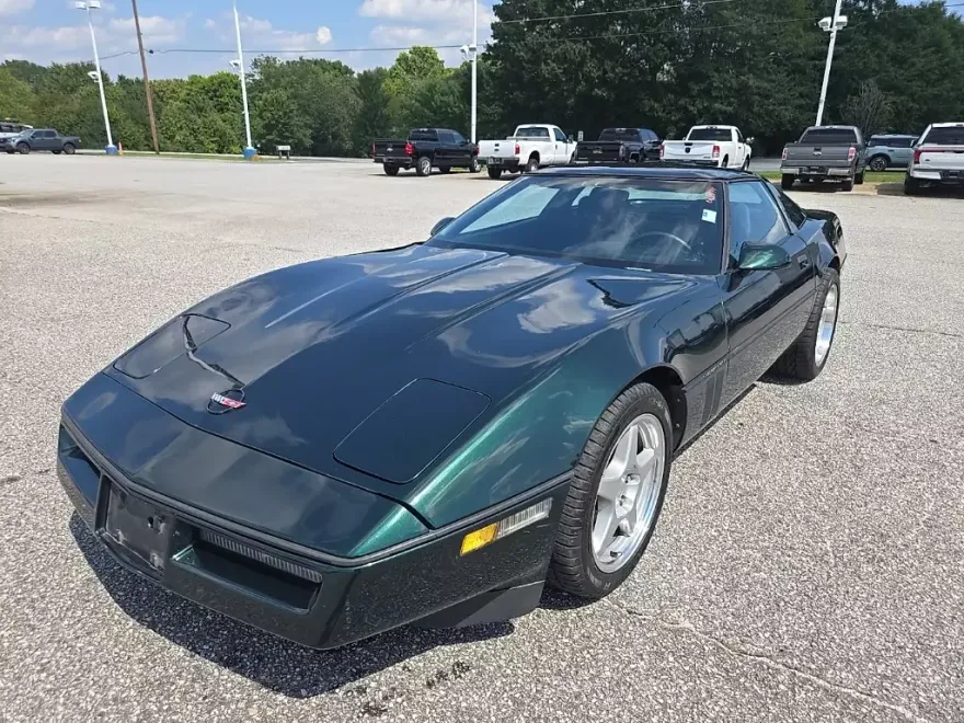 1990 Chevrolet Corvette Base photo 1