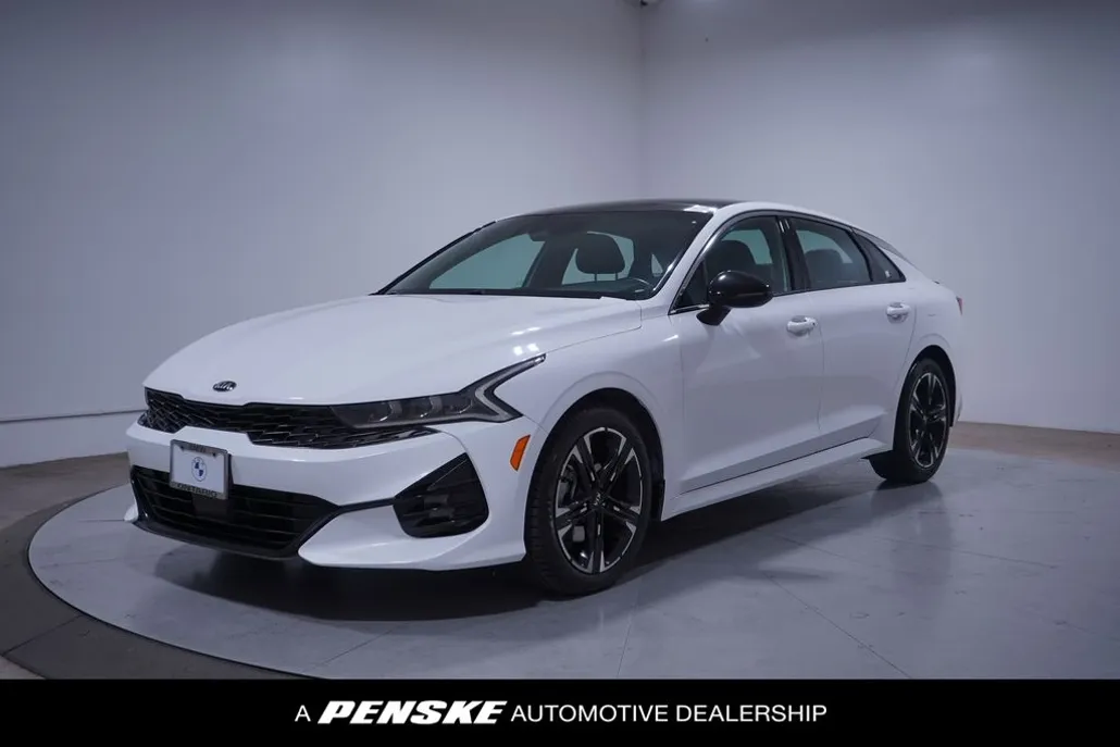 2021 Kia K5 GT-Line photo 1