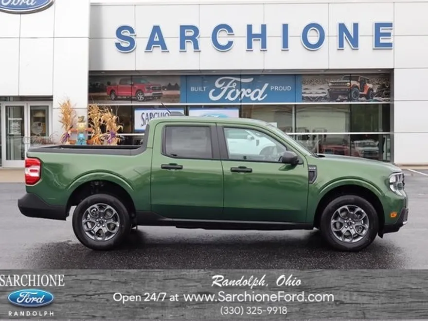 2025 Ford Maverick XLT photo 1