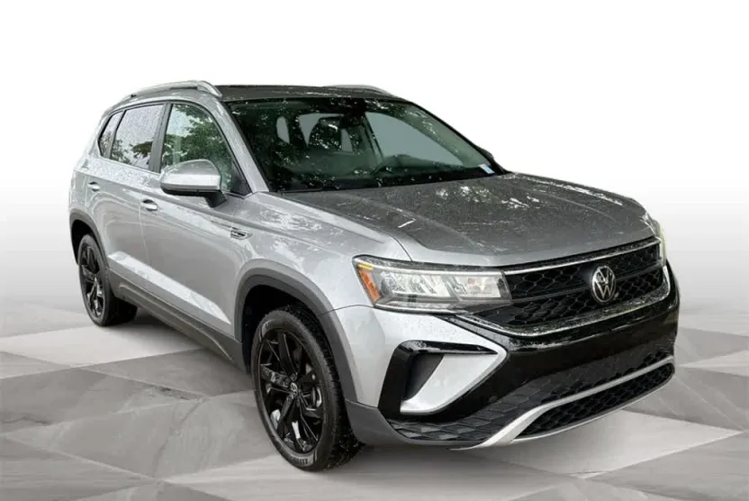 2023 Volkswagen Taos SE photo 1