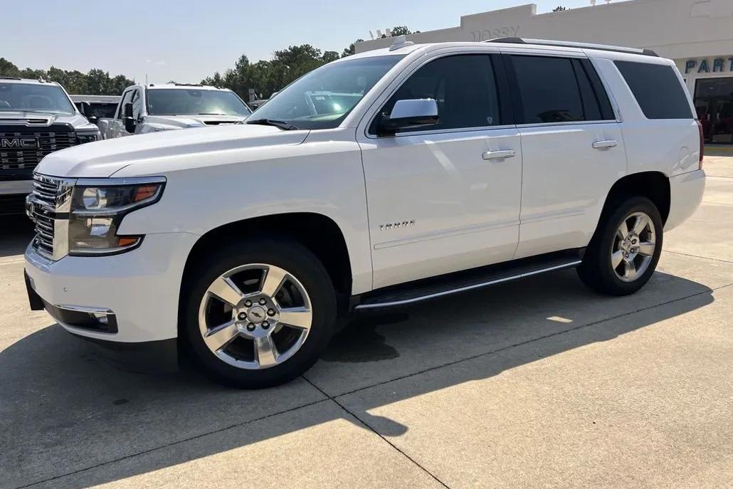 2019 Chevrolet Tahoe Premier photo 1